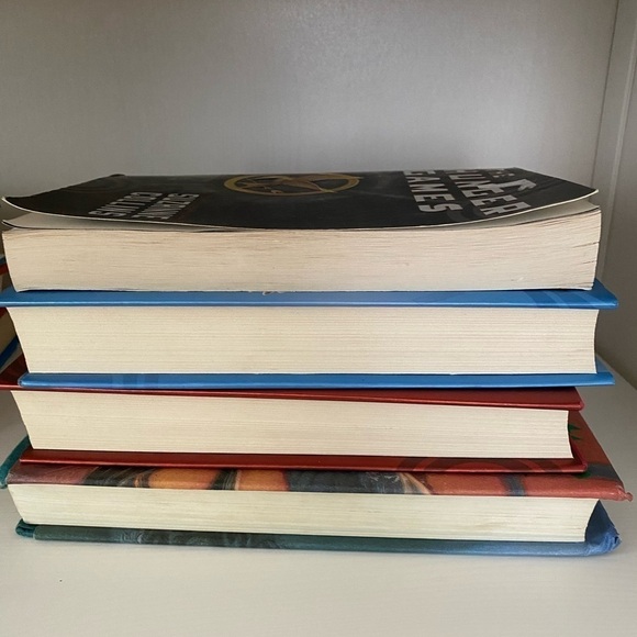 Bundle of 4 Books - Picture 3 of 5